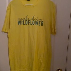 District XL yellow graphic tee.